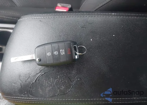 2016 Kia Optima Lx z USA, uszkodzony, nr VIN 5XXGT4L31GG035299